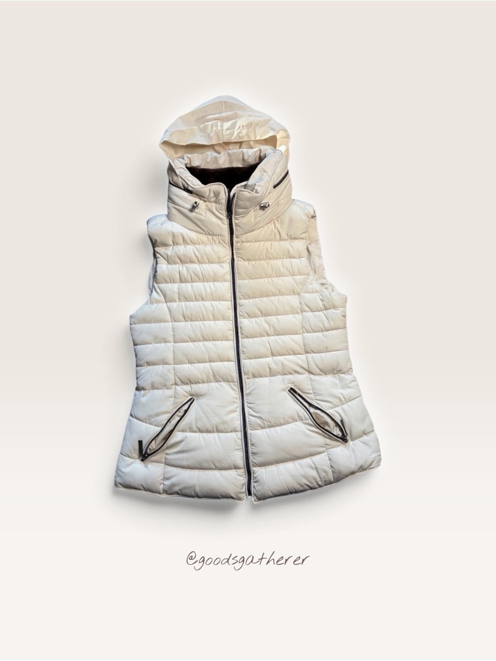 Royalty For Me Puffer Vest Women’s L Ivory Hooded Faux Fur Lined